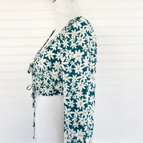ZARA Green Daisy Floral Tie Front Crop Top Long Sleeve Size M - Picture 3 of 11